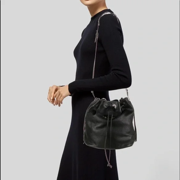 BALENCIAGA bucket papier bag. …… - Picture 4 of 17